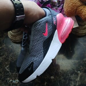 Nike Air Max 270 Lifesyle/Fall Athletic Shoes Size 1 Youth for Girls